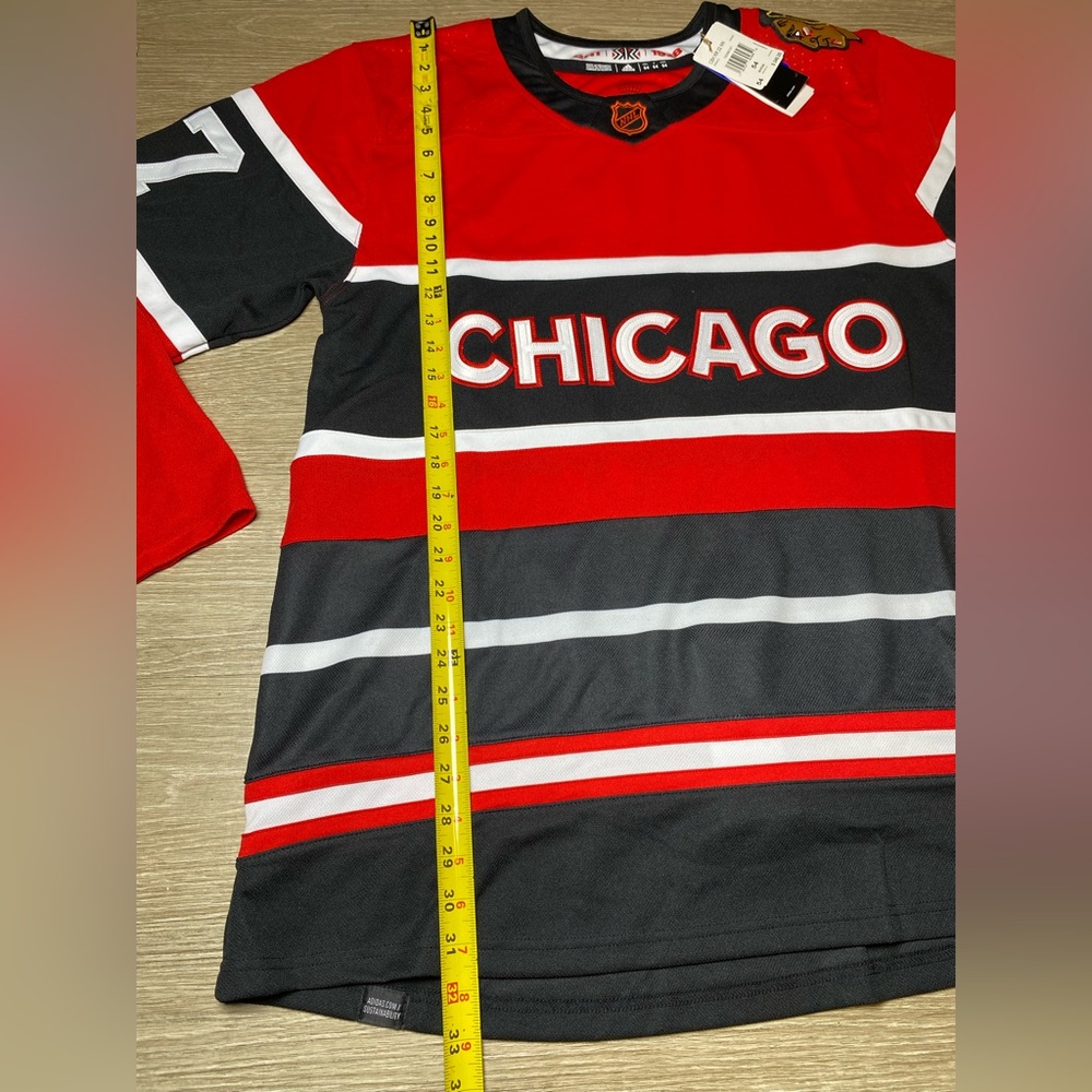 Authentic Adidas Chicago‎ Blackhawks Kirby Dach #77 NHL Jersey Men's Size XL 54 - Picture 9 of 15